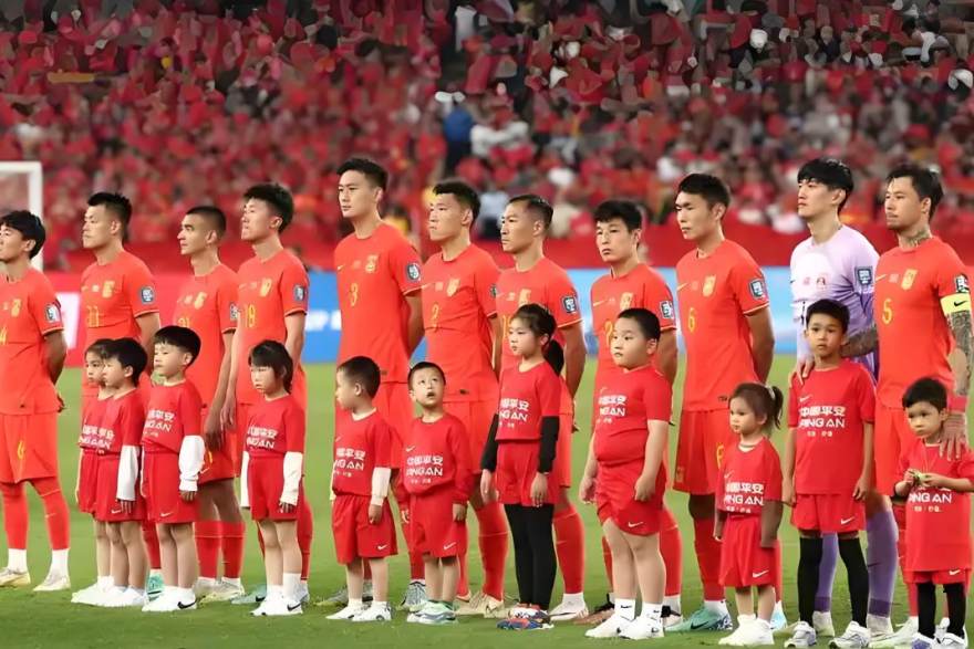 中超争冠进入最后两轮，上海海港主场迎战北京国安